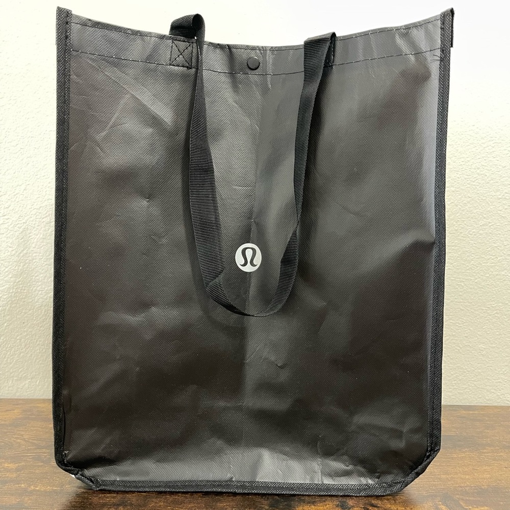Lululemon Black &White Logo Reusable Snap Shopping/Lunch/Travel Bag Tote 16x13”